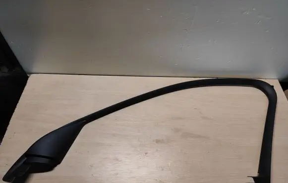 BMW X1 F48 F49 Front door glass trim molding 7350498 18648510