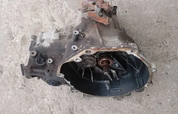 Chrysler PT Cruiser Manual 5 speed gearbox 4668669AC 946998997