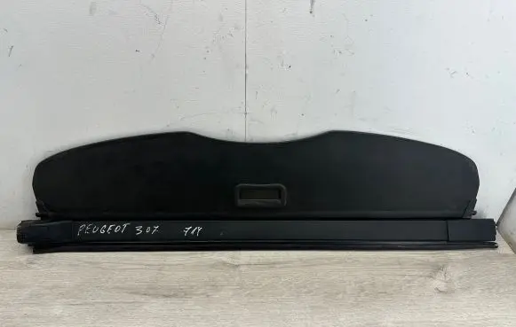 Parcel shelf