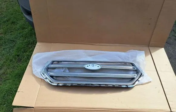 Ford Kuga II Front bumper upper radiator grill GV448200DW GV448200BCW
