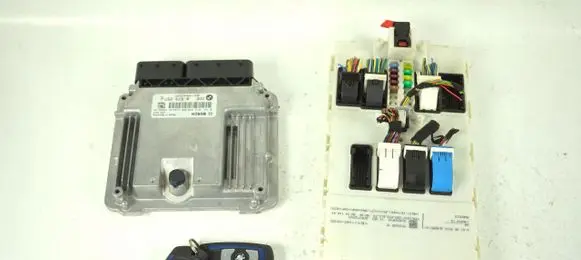 BMW 1 F20 F21 Engine control unit/module ECU 0281019680