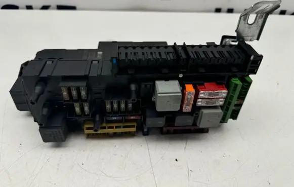 Mercedes-Benz E W212 SAM control unit 2129020008 2129015205 2129009622