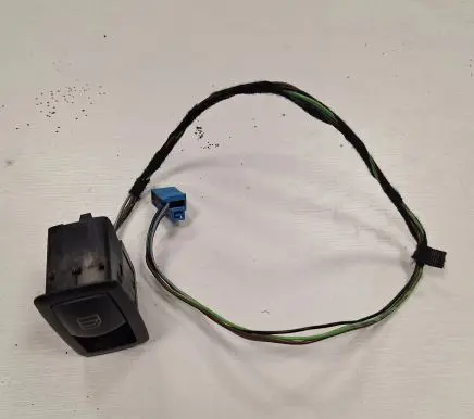 Mercedes-Benz B W245 Electric window control switch A1698205210 03128250