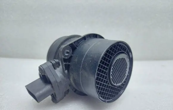 Volkswagen Polo Mass air flow meter 0281002461