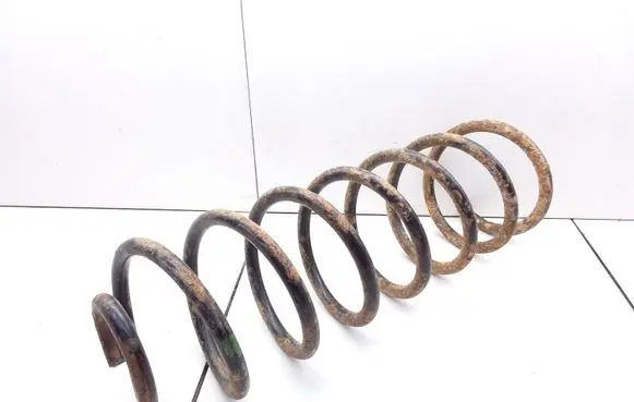 Volkswagen Golf II Rear coil spring