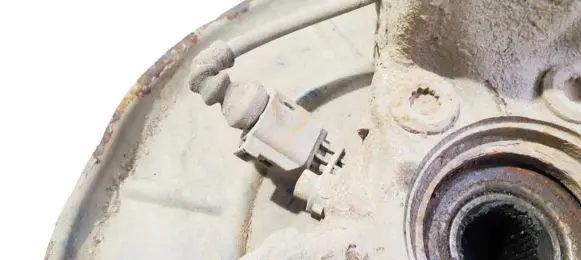 Volkswagen Touran I ABS brake wheel speed sensor
