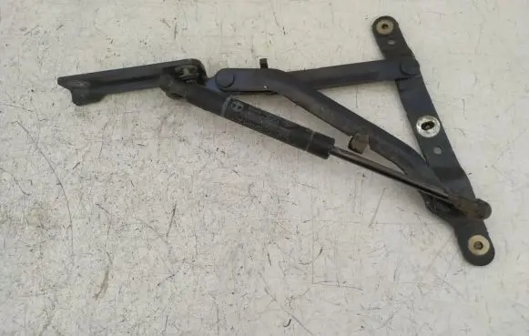 Alfa Romeo 166 Tailgate/trunk/boot hinge