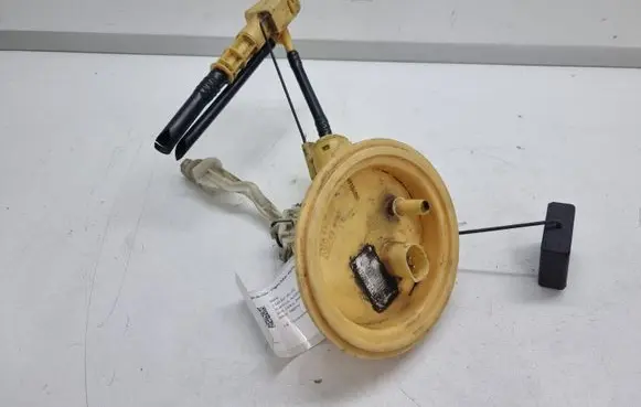 BMW 5 E60 E61 Fuel level sensor 6760539