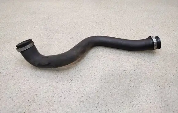 Renault Megane II Engine coolant pipe/hose