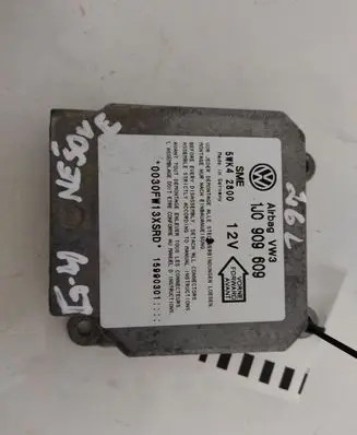 Volkswagen Golf IV Airbag control unit/module 1J0909609