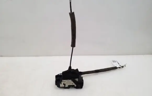 Nissan Juke I F15 Rear door lock 