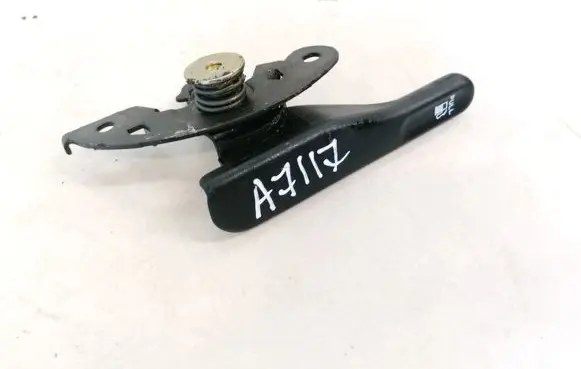 Nissan X-Trail T30 Fuel tank opening switch 