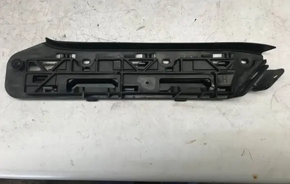 Volkswagen Touran I Front bumper mounting bracket 1T0807049 1T0807935