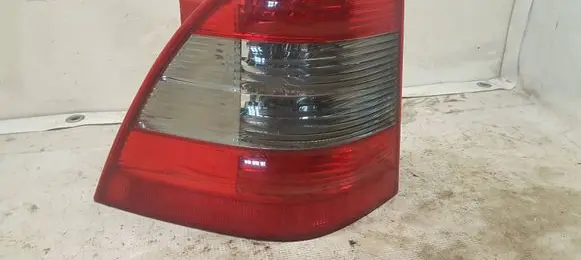 Mercedes-Benz C W203 Rear/tail lights 22335600