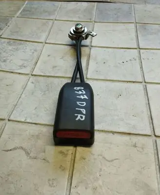 Honda FR-V Front seatbelt buckle