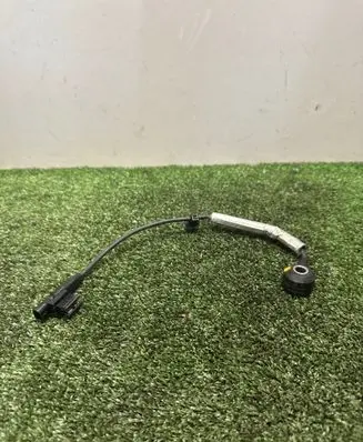 Mercedes-Benz C AMG W205 Detonation knock sensor A0071530428