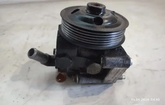 Jaguar XJ X351 Power steering pump 9X233A696AA