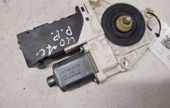 Peugeot 407 Front door window regulator motor 1137328233 9650802880