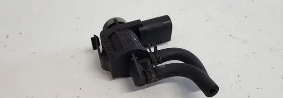 Audi Q7 4L Turbo solenoid valve 1K0906283A