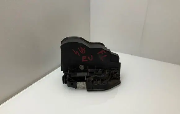 BMW 5 E60 E61 Front door lock 7202143 A046998