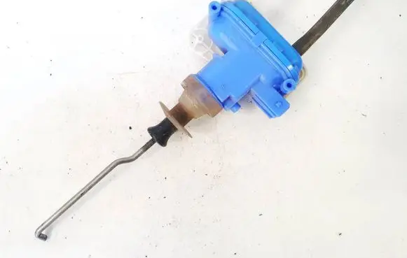 Audi 80 90 S2 B4 Central locking vacuum pump 893862153d
