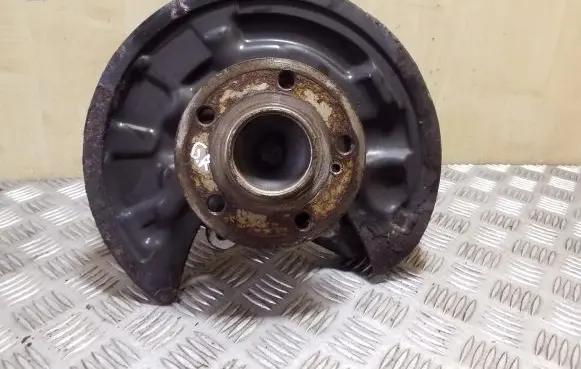 Mercedes-Benz B W246 W242 Rear wheel hub 2460406