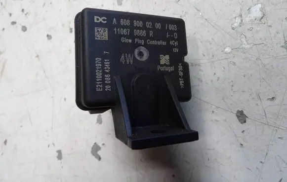Renault Clio V Glow plug pre-heat relay 110679886R A6089000200