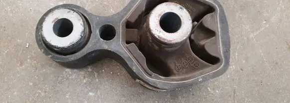 Mazda 6 Engine mount bracket KH31