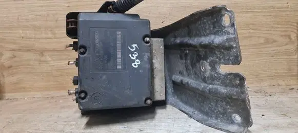 Volvo V70 ABS Pump 8619538 9472087
