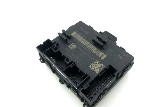 Volkswagen Golf VIII Door control unit/module 5Q0959592L