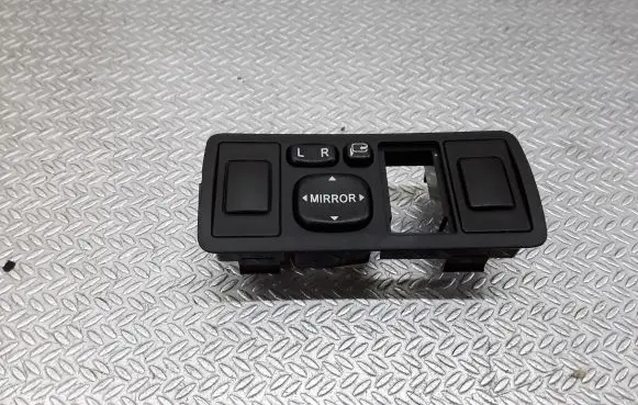 Toyota Avensis T250 Wing mirror switch 183575