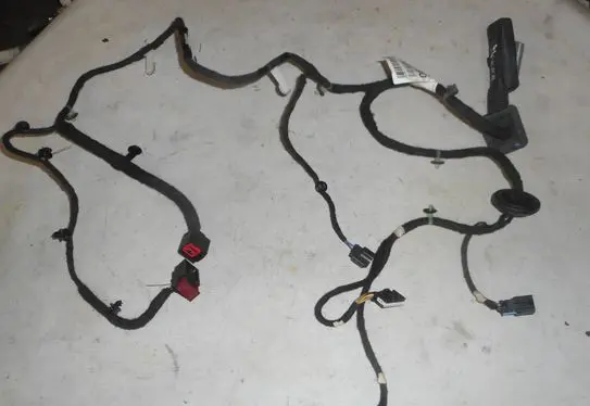 Opel Mokka Front door wiring loom/harness boot 94530997