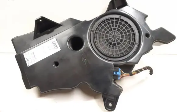 Audi A3 S3 8P Subwoofer speaker 8P3035382