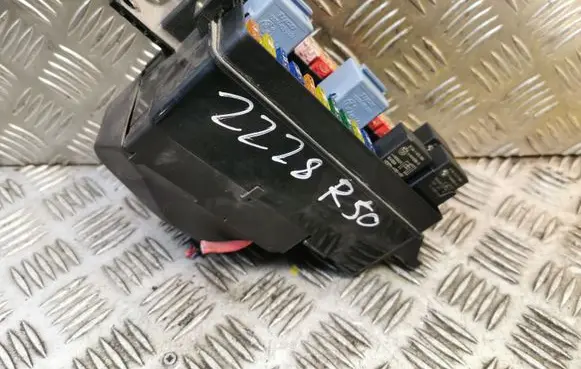 Mini One - Cooper R50 - 53 Fuse box set 6906604