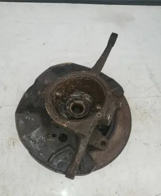 Suzuki Jimny Rear wheel hub spindle/knuckle L215B
