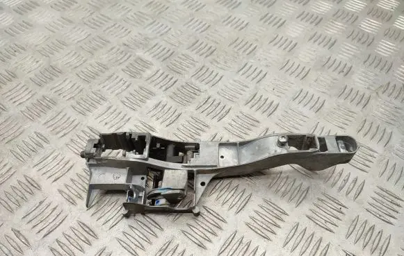Citroen Berlingo Front door exterior handle/bracket 9680168680