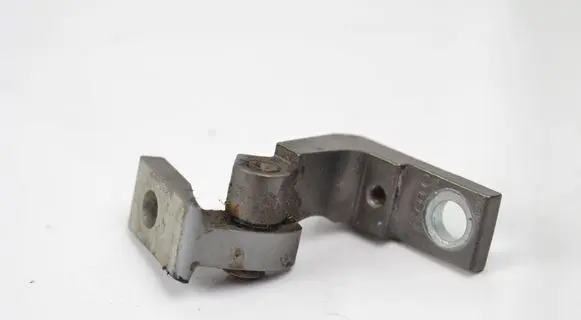 Audi A6 S6 C6 4F Front door upper hinge A046573
