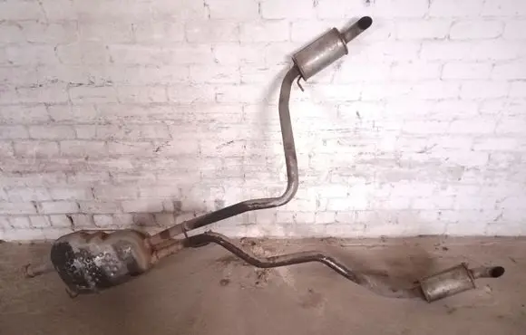 Land Rover Discovery 3 - LR3 Muffler/silencer DAM038