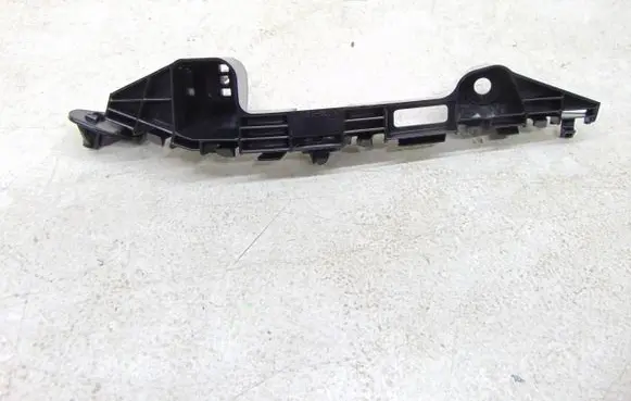 Suzuki Swift III Front bumper mounting bracket 7173253R00