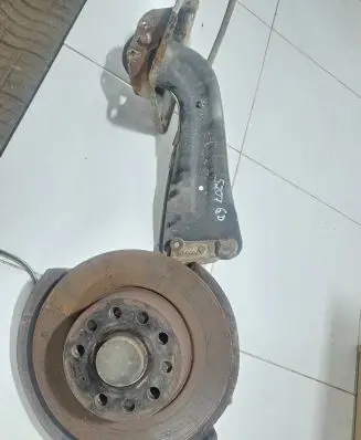 Volkswagen Golf VI Rear wheel hub Nocode
