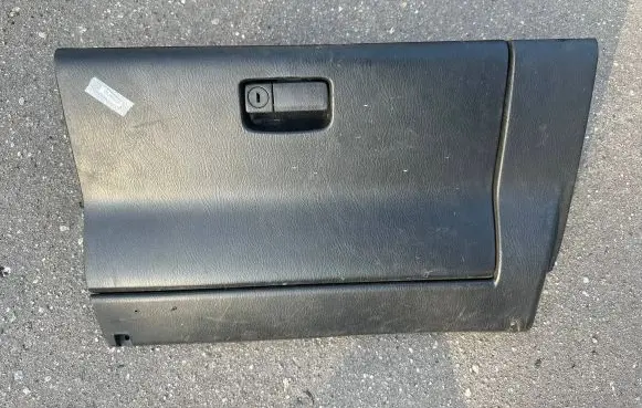 Nissan Patrol Y61 Glove box 68500VD500