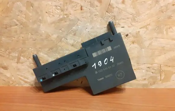 Mercedes-Benz E W210 Fuse module 1904 0225455332