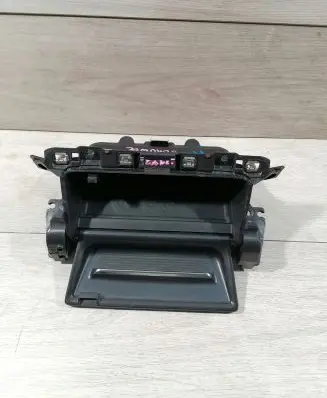 Peugeot 2008 II Glove box 9824793880