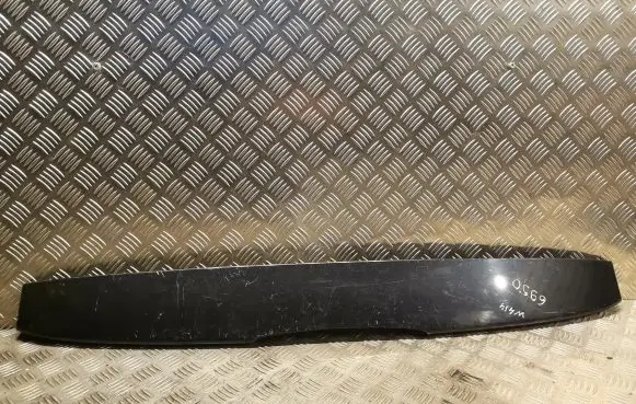 Tailgate/trunk spoiler