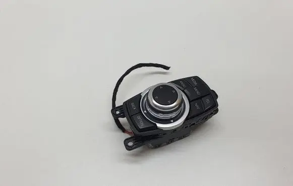 BMW 5 F10 F11 Head unit multimedia control 9286699 65829286699 6582928669902