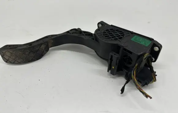Volkswagen Polo V 6R Accelerator throttle pedal 6Q2721503E