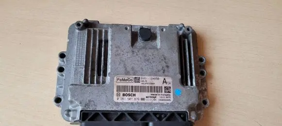 Ford Focus Engine control unit/module BV6112A650AUA 0261S07876