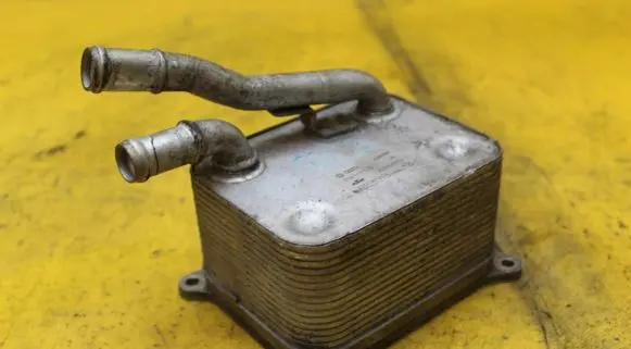 Engine oil radiator