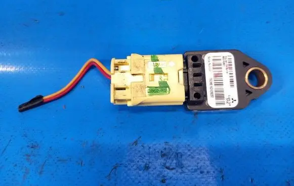 Mitsubishi Outlander Airbag deployment crash/impact sensor 8651A001