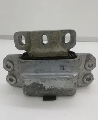 Audi A4 S4 B7 8E 8H Engine mount bracket 3C0199555Q 3C0199555